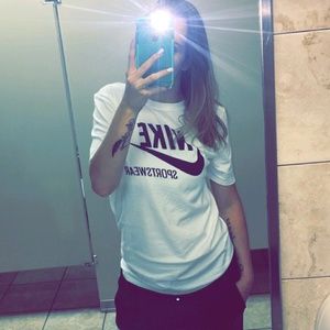 Meet your Posher, Serena